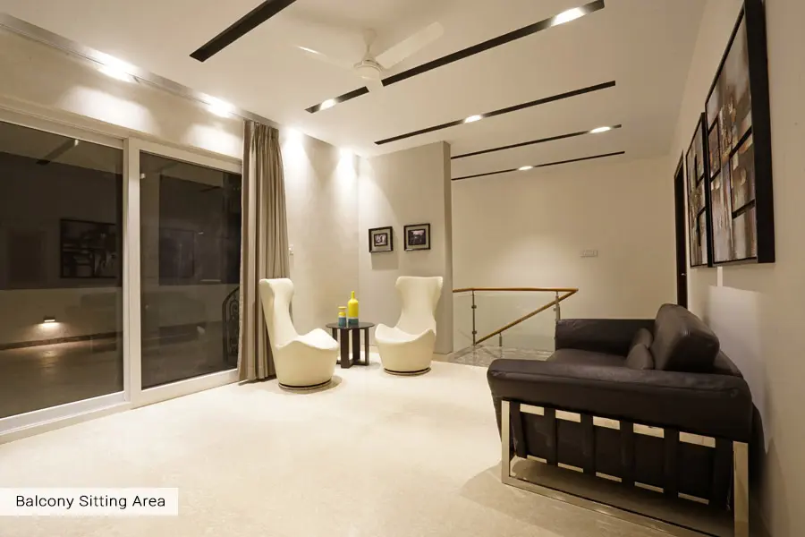 balcony sitting area
