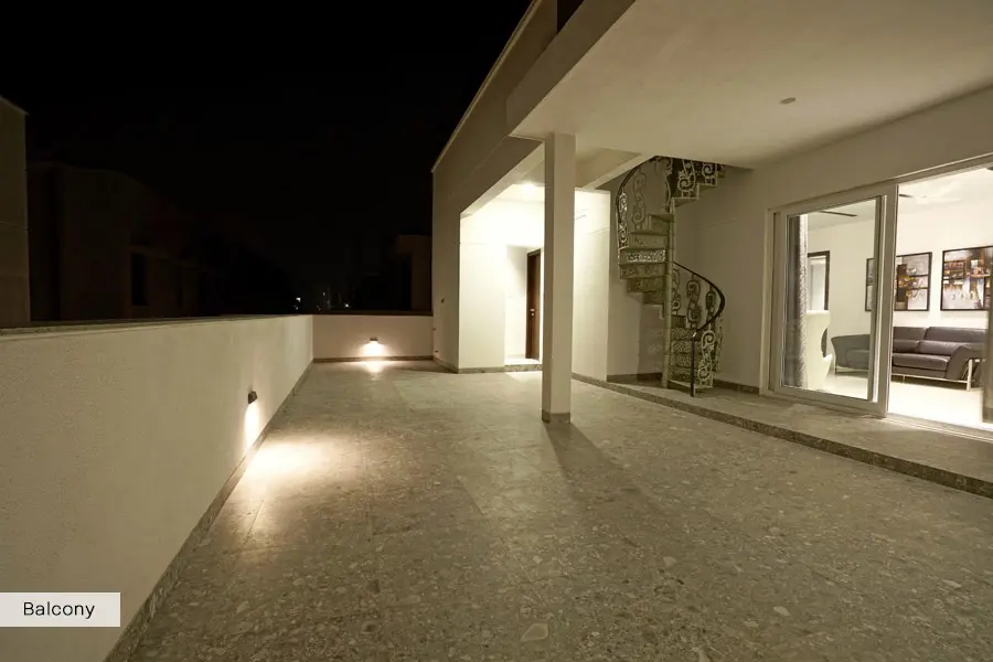 balcony