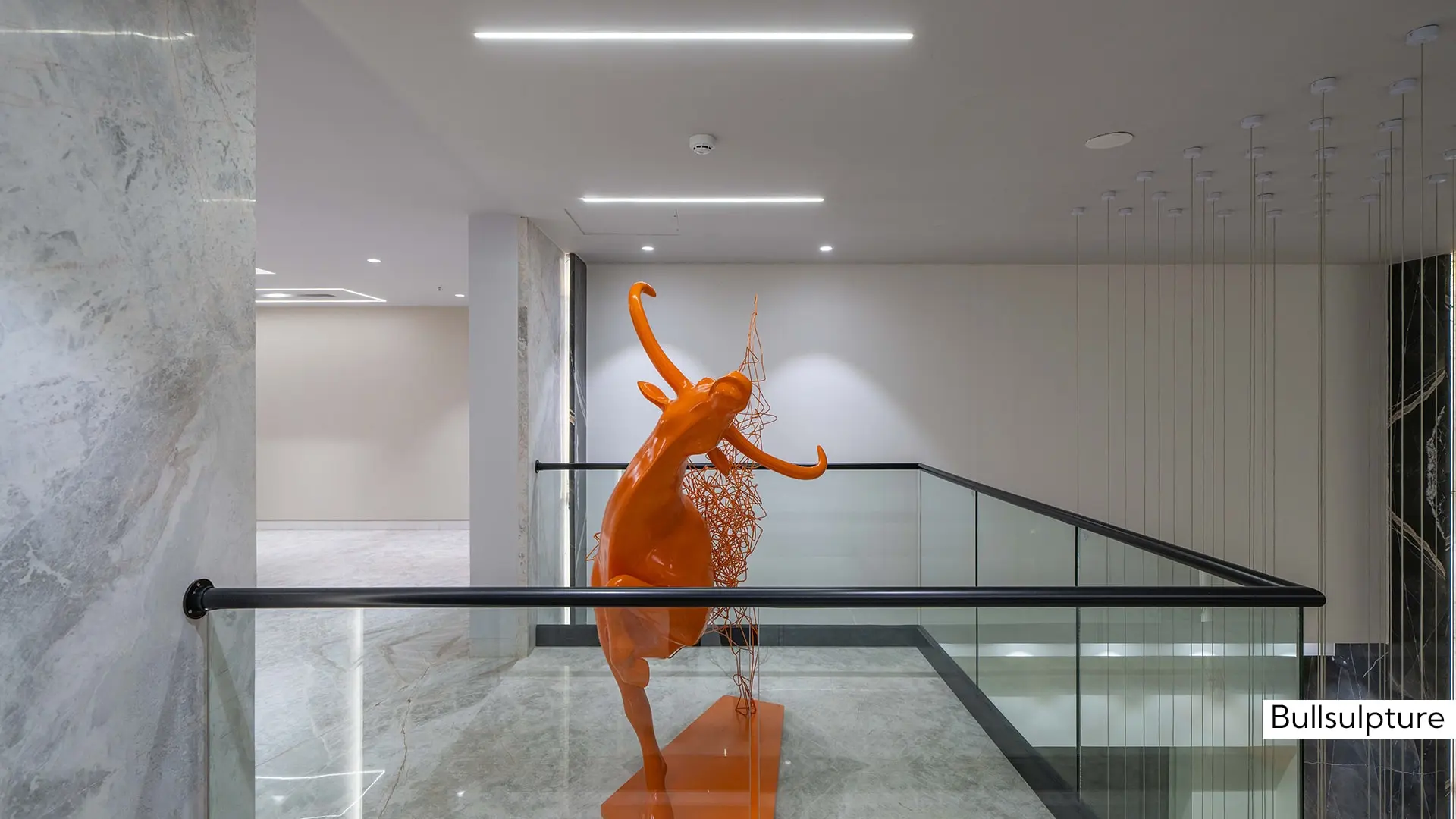 Bullsulpture-min