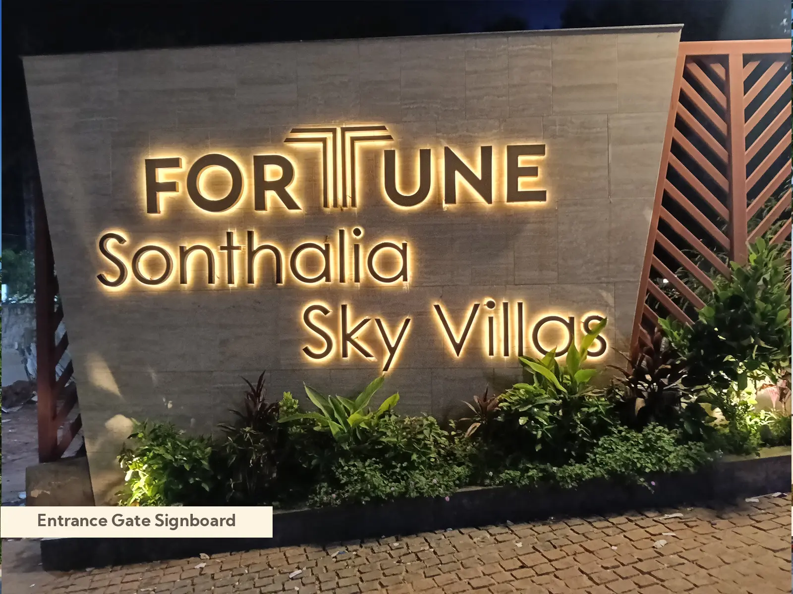 Entrance gate signboard